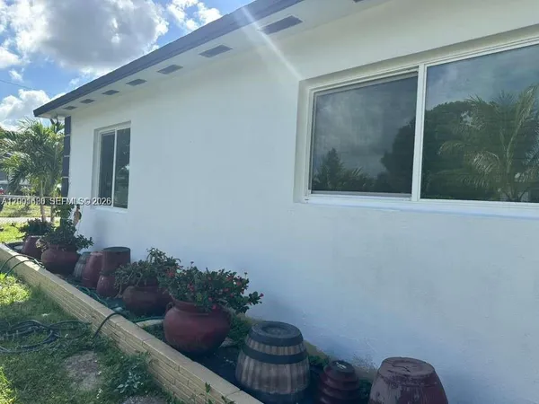 $3,750 | 2458 Plunkett Street, Hollywood, FL 33020