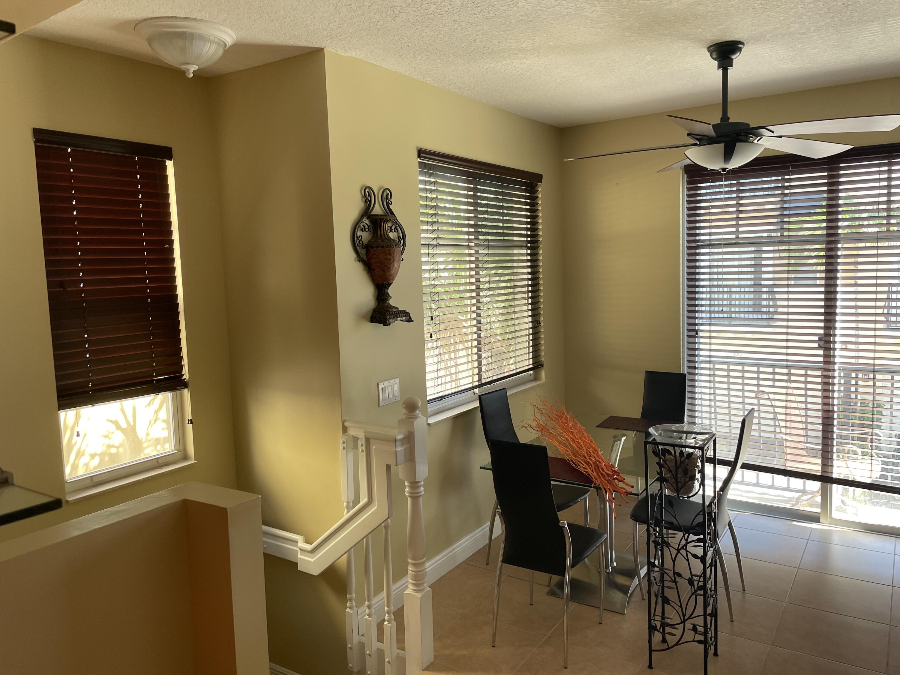 567 Northwest 35th Place Boca Raton, FL 33431 - Photo 9 of 24 218AC609-1B01-41D5-ABEA-5F91474F9EB6