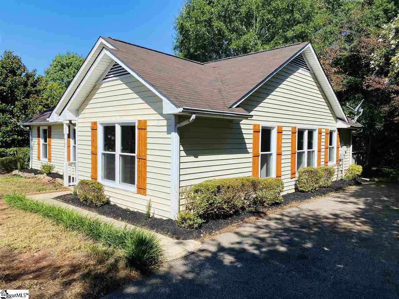 302 Foxborough Road Spartanburg, SC 29303 - Photo 2 of 16 Gallery Image 2