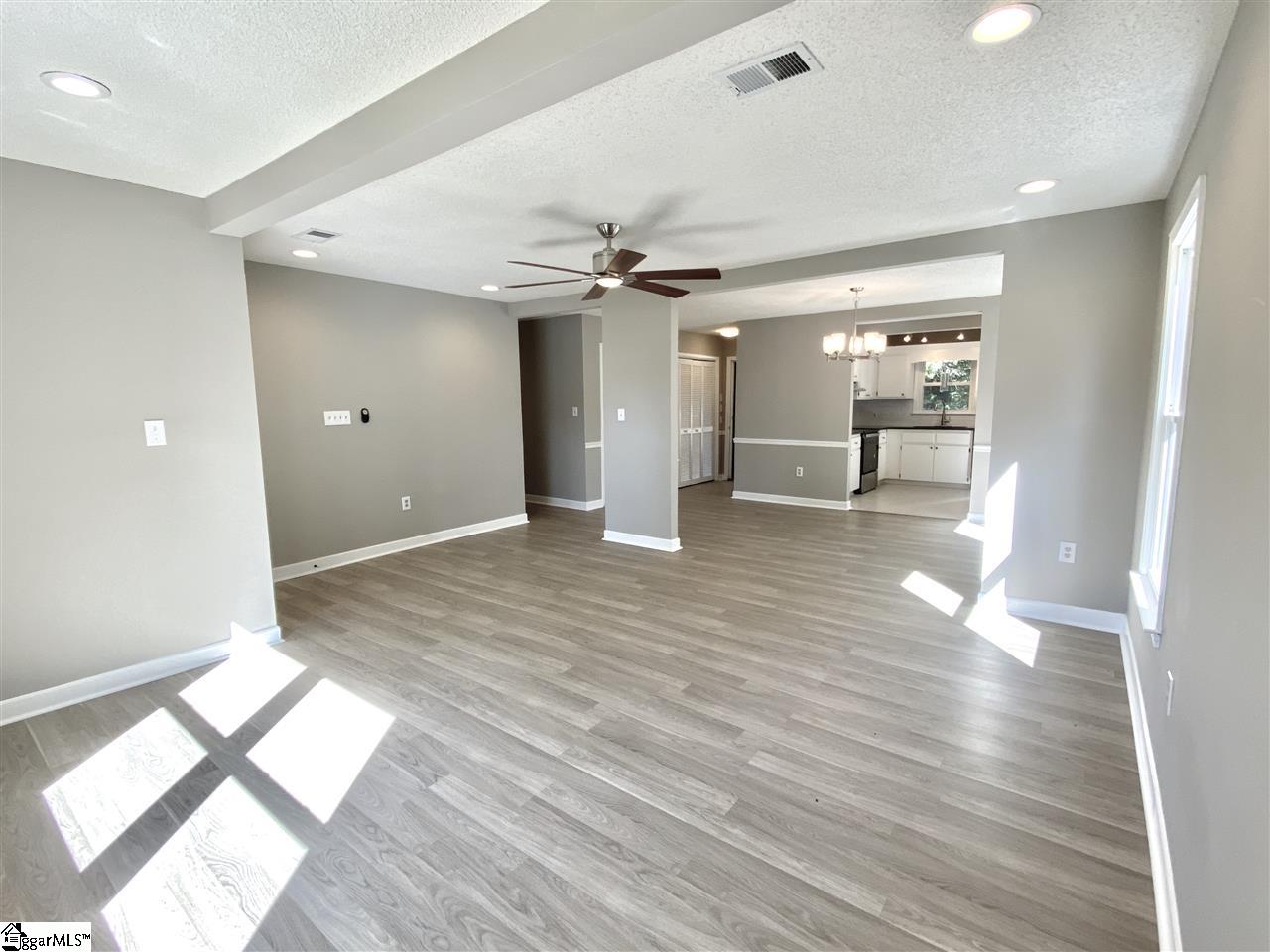 302 Foxborough Road Spartanburg, SC 29303 - Photo 3 of 16 Gallery Image 3