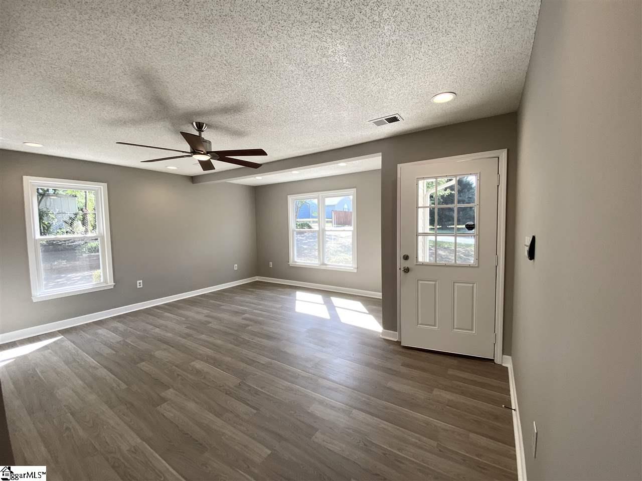 302 Foxborough Road Spartanburg, SC 29303 - Photo 4 of 16 Gallery Image 4