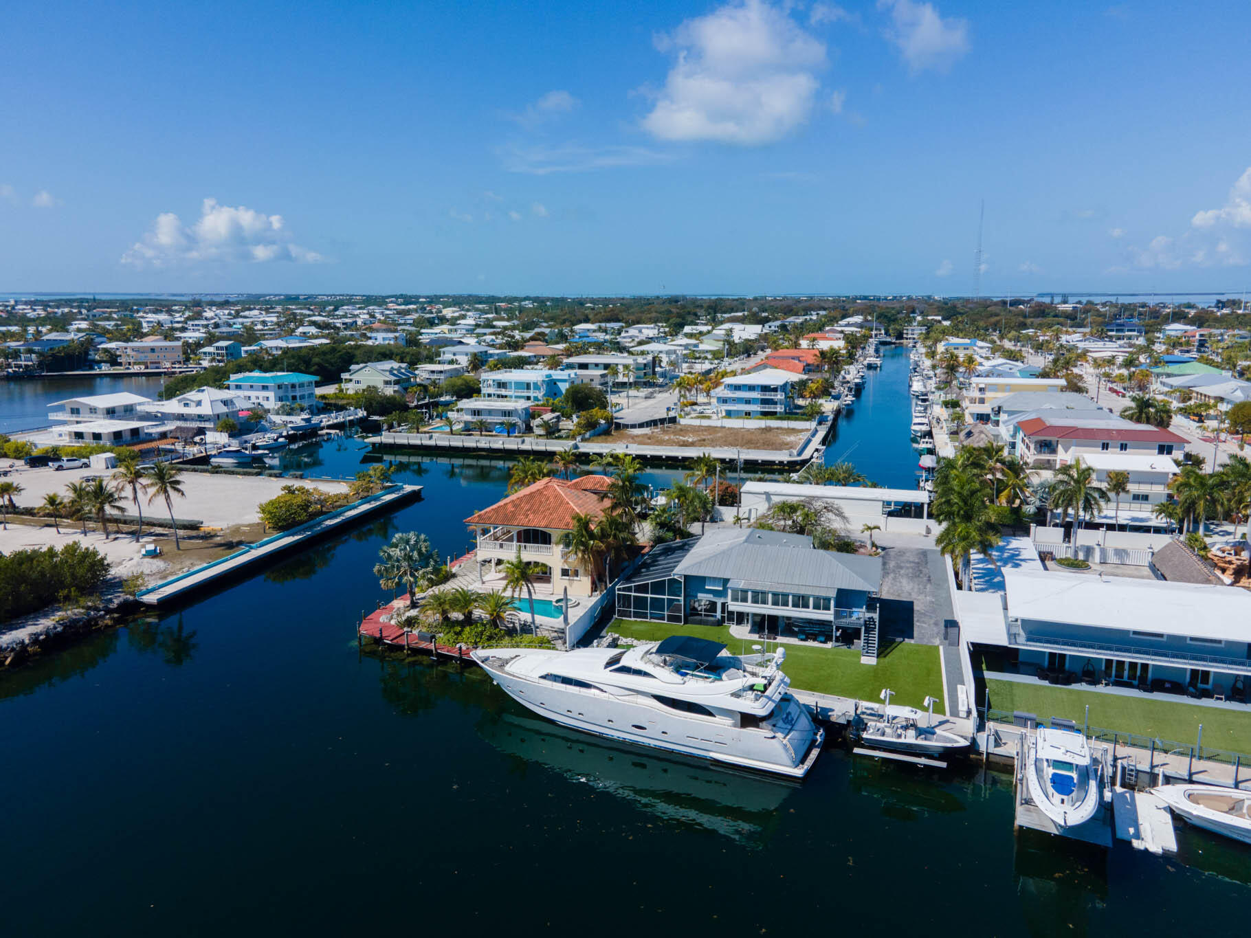 308 Atlantic Boulevard Key Largo, FL 33037 - Photo 63 of 76 Rear