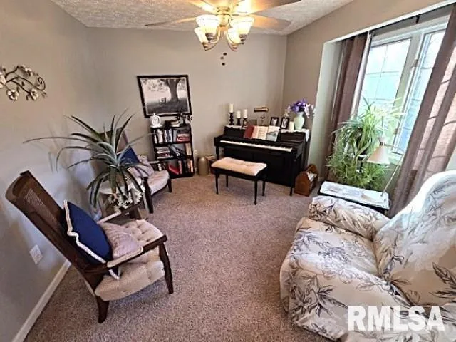 $385,000 | 2004 North Woods Place, Mount Vernon, IL 62864