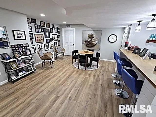 $385,000 | 2004 North Woods Place, Mount Vernon, IL 62864