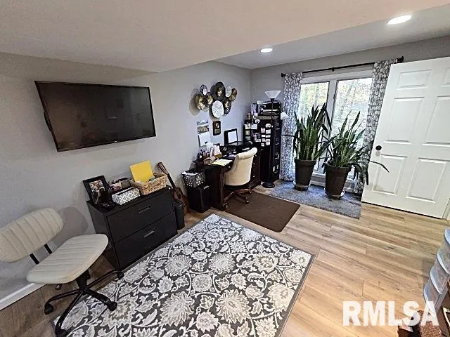 $385,000 | 2004 North Woods Place, Mount Vernon, IL 62864