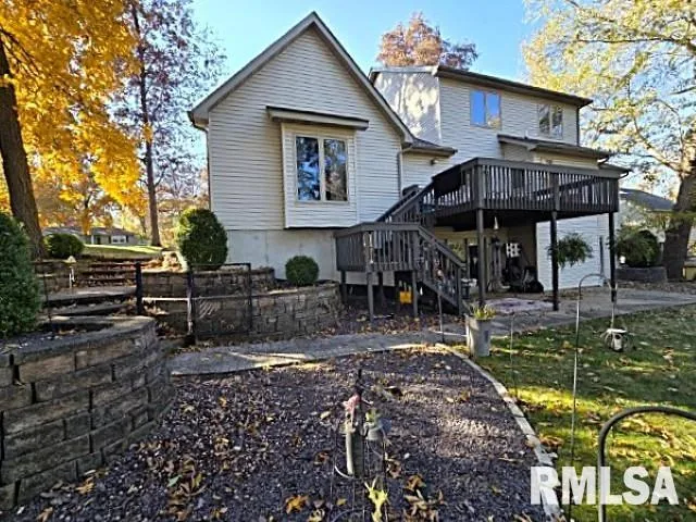 $385,000 | 2004 North Woods Place, Mount Vernon, IL 62864