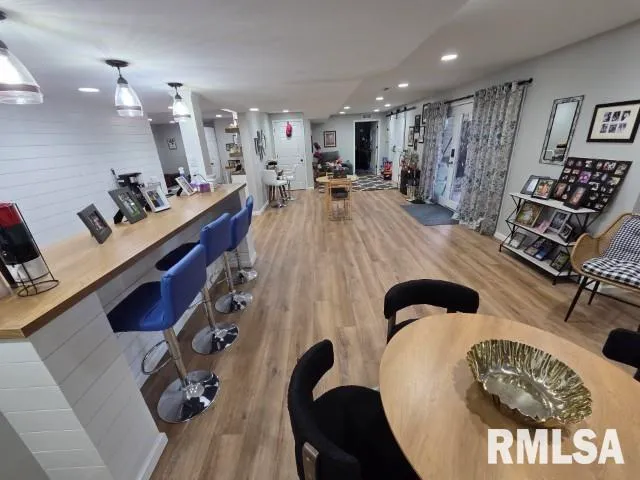 $385,000 | 2004 North Woods Place, Mount Vernon, IL 62864