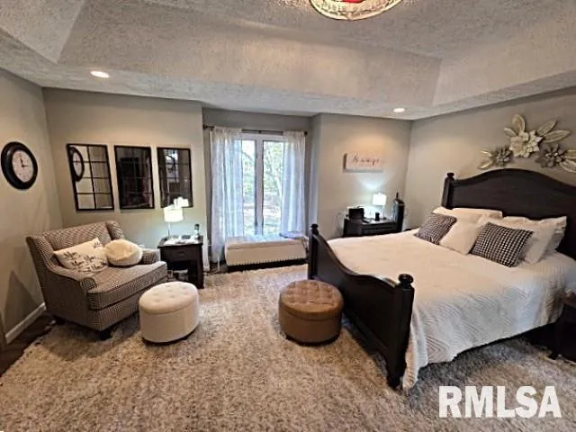 $385,000 | 2004 North Woods Place, Mount Vernon, IL 62864