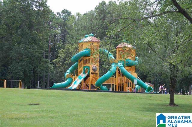 879 Valley Circle Leeds, AL 35094 - Photo 12 of 17