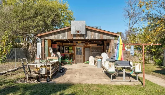 $1,100,000 | 708 West Monroe Street, Austin, TX 78704
