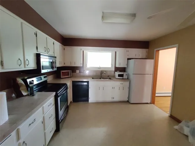 $2,300 | 2432 Rhonda Drive, Vestal, NY 13850