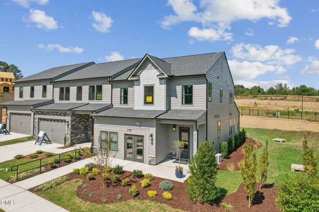 $525,000 | 2115 Barrier Ridge Way, Apex, NC 27502