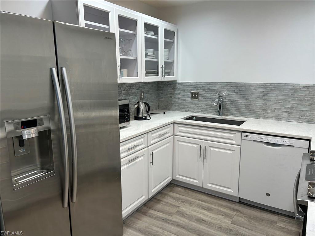 509 Roma Court, Unit 201 Naples, FL 34110 - Photo 9 of 17 Gallery Image 9