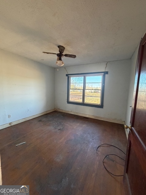 265 Griffin Road Martin, GA 30557 - Photo 10 of 20 a view of a livingroom with a window