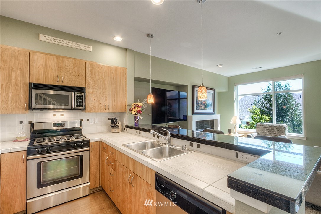 84 Sky Ridge Road Northwest Issaquah, WA 98027 - Photo 6 of 25 Gallery Image 6