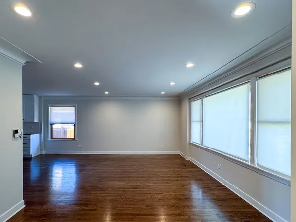 $649,000 | 8537 West Sunnyside Avenue, Chicago, IL 60656