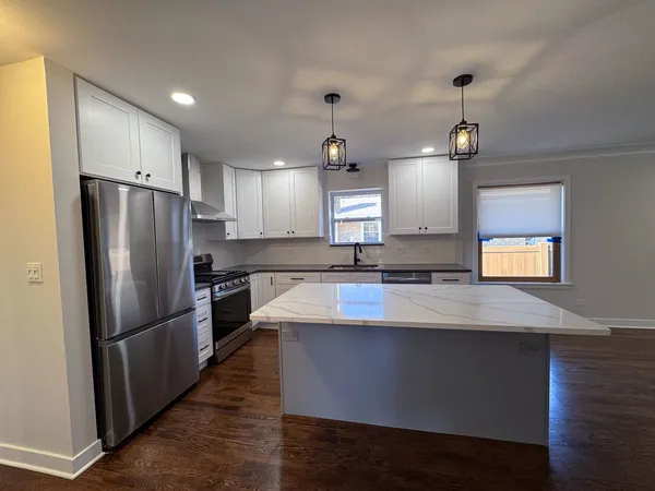 $649,000 | 8537 West Sunnyside Avenue, Chicago, IL 60656