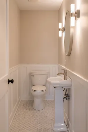$649,000 | 8537 West Sunnyside Avenue, Chicago, IL 60656