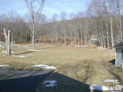 2454 West Bangor Road Bangor, PA 18013 - Photo 4 of 9 Gallery Image 4