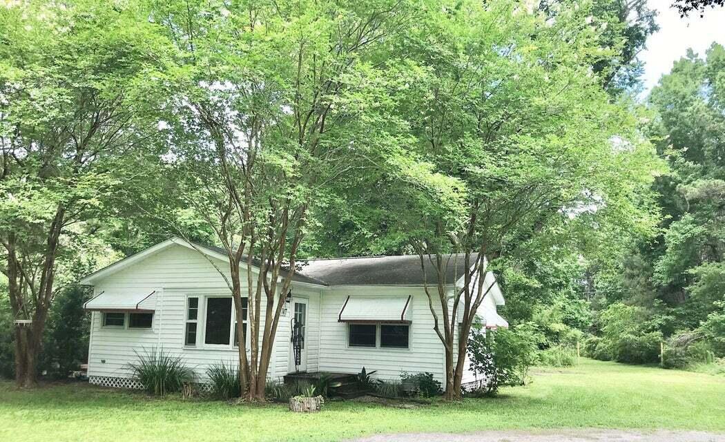 7477 North Highway 17 Awendaw, SC 29429 - Photo 5 of 13 7477 house