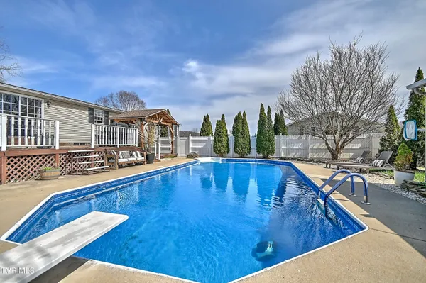 $400,000 | 266 Max Jett Road, Johnson City, TN 37601