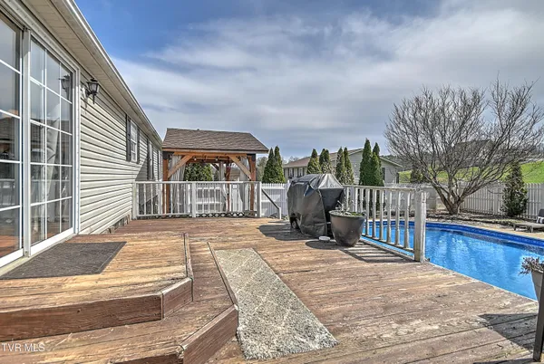 $400,000 | 266 Max Jett Road, Johnson City, TN 37601