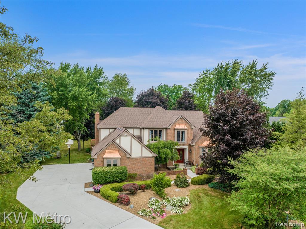 1372 Sherborn Court Rochester Hills, MI 48306 - Photo 1 of 48