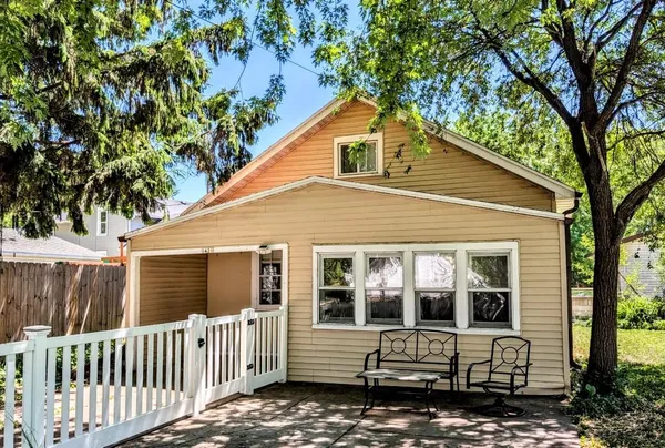 $165,000 | 1421 West Bent Avenue, Oshkosh, WI 54901