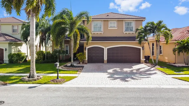 $899,995 | 6982 Houlton Circle, Lake Worth, FL 33467