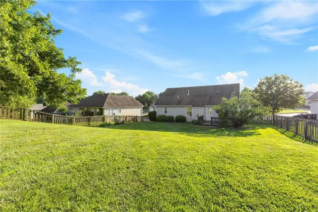 $319,000 | 109 Deerfield Drive, Warrensburg, MO 64093