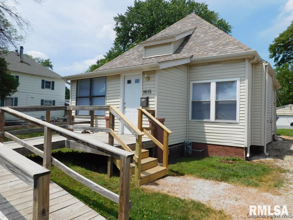 1615 E Keys Springfield, IL 62702 - Photo 1 of 20