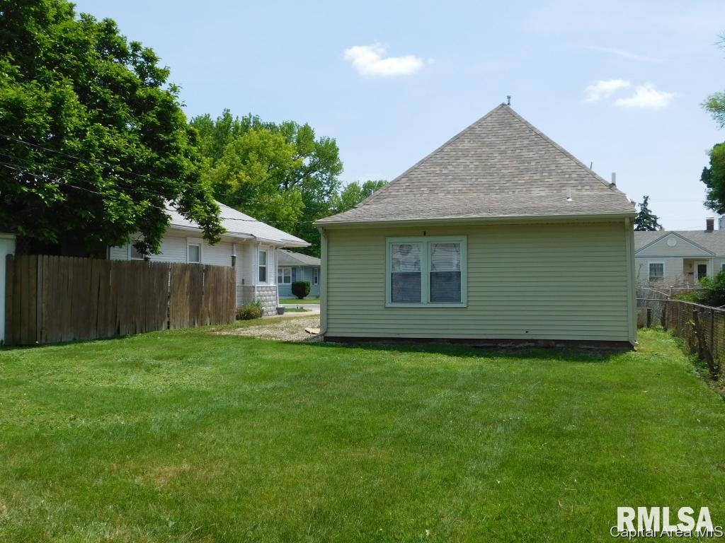 1615 E Keys Springfield, IL 62702 - Photo 2 of 20