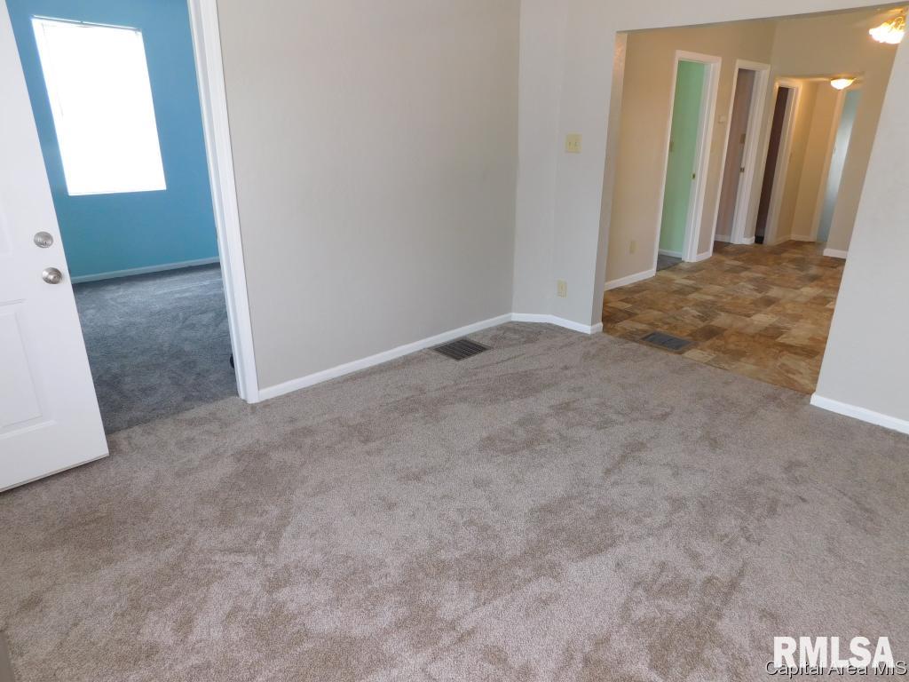 1615 E Keys Springfield, IL 62702 - Photo 4 of 20