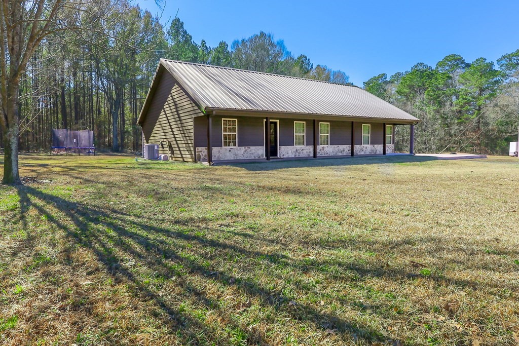694 Harvill Road Huntington, TX 75949 - Photo 3 of 35