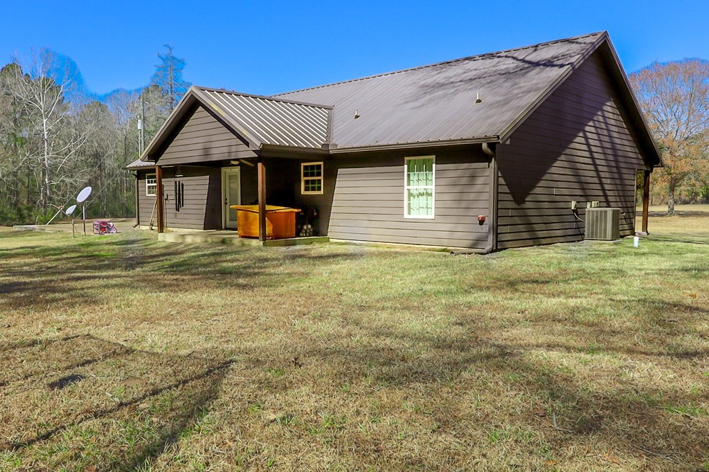 694 Harvill Road Huntington, TX 75949 - Photo 4 of 35