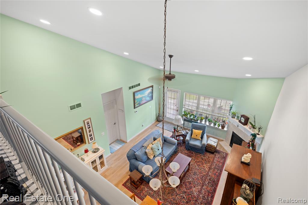 731 East Bluff Court Rochester Hills, MI 48306 - Photo 25 of 39