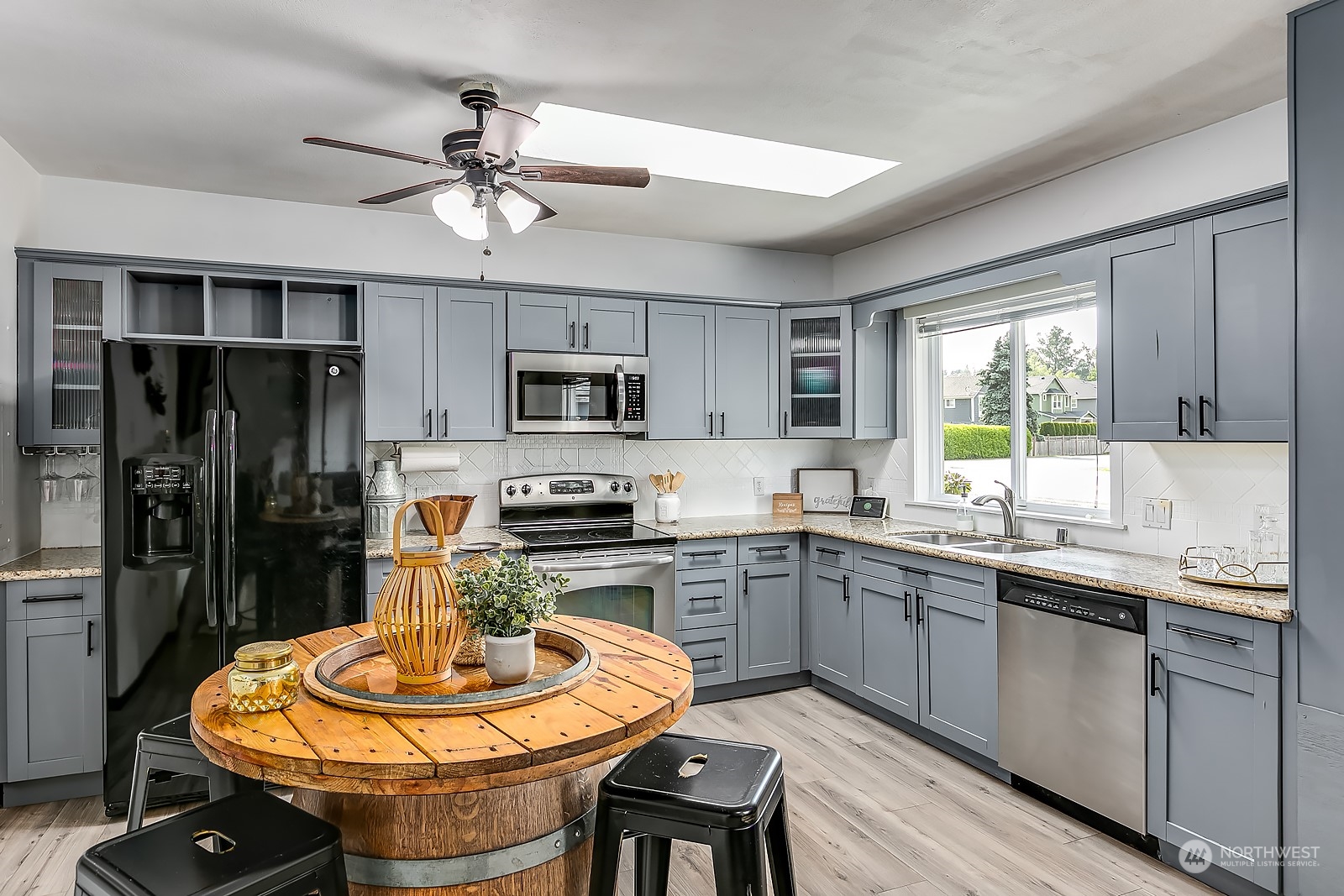 1703 South Machias Road Snohomish, WA 98290 - Photo 6 of 23 Gallery Image 6