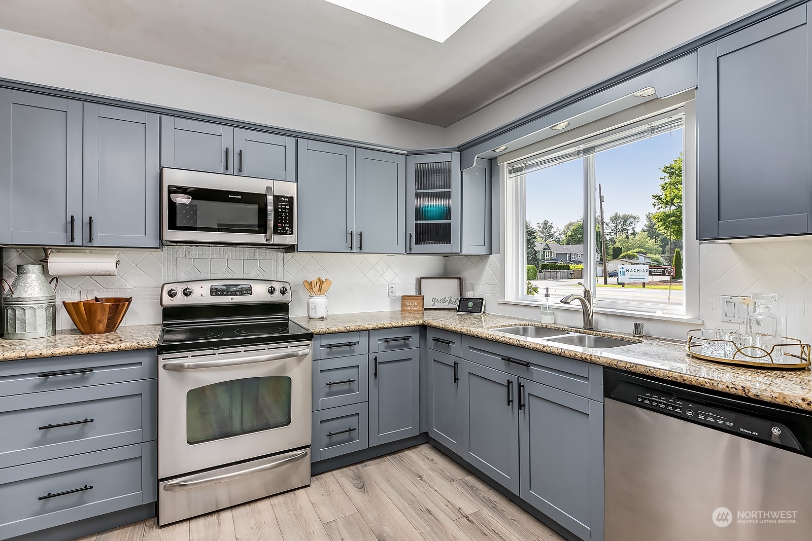 1703 South Machias Road Snohomish, WA 98290 - Photo 7 of 23 Gallery Image 7