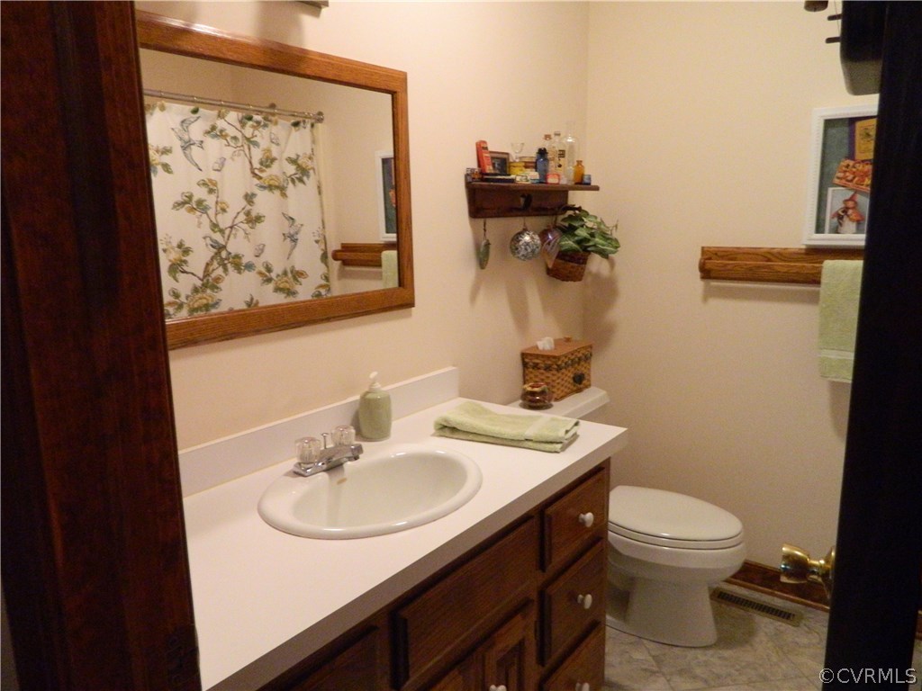 22929 King William Road West Point, VA 23181 - Photo 11 of 23 Hall Full Bath