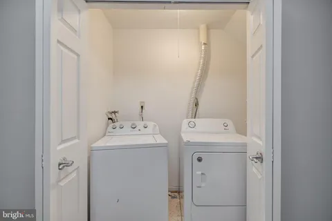 $824,900 | 2040 Pieris Court, Vienna, VA 22182