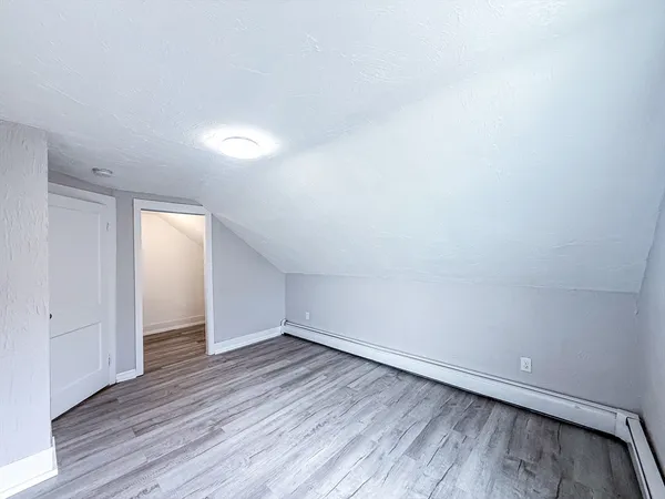 $1,900 | 18 Ellsworth Street, Unit 4, Worcester, MA 01610