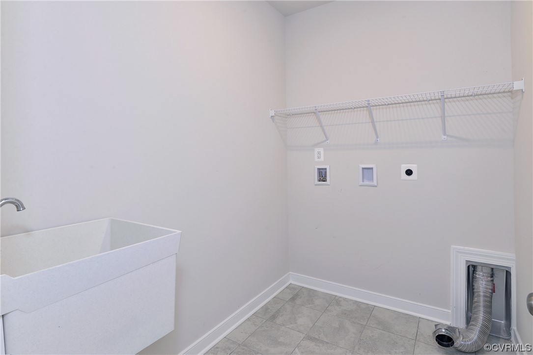 3975 Isaac Circle Williamsburg, VA 23188 - Photo 18 of 36 a bathroom with a bathtub and shower