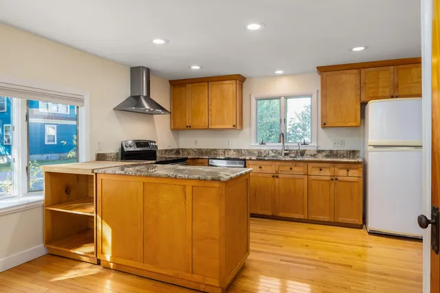 $995,000 | 20 Mendum Avenue, Kittery, ME 03904