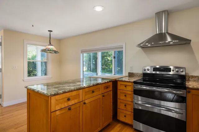 $995,000 | 20 Mendum Avenue, Kittery, ME 03904