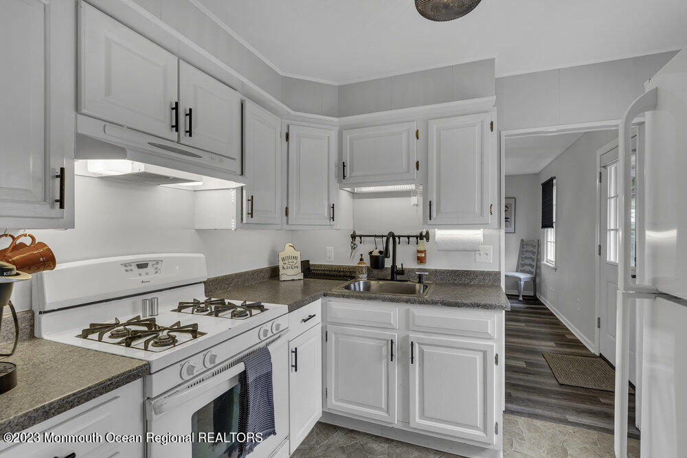 475 Augustus Road, Unit SUMMER Brick, NJ 08723 - Photo 8 of 30 019_dsc08093