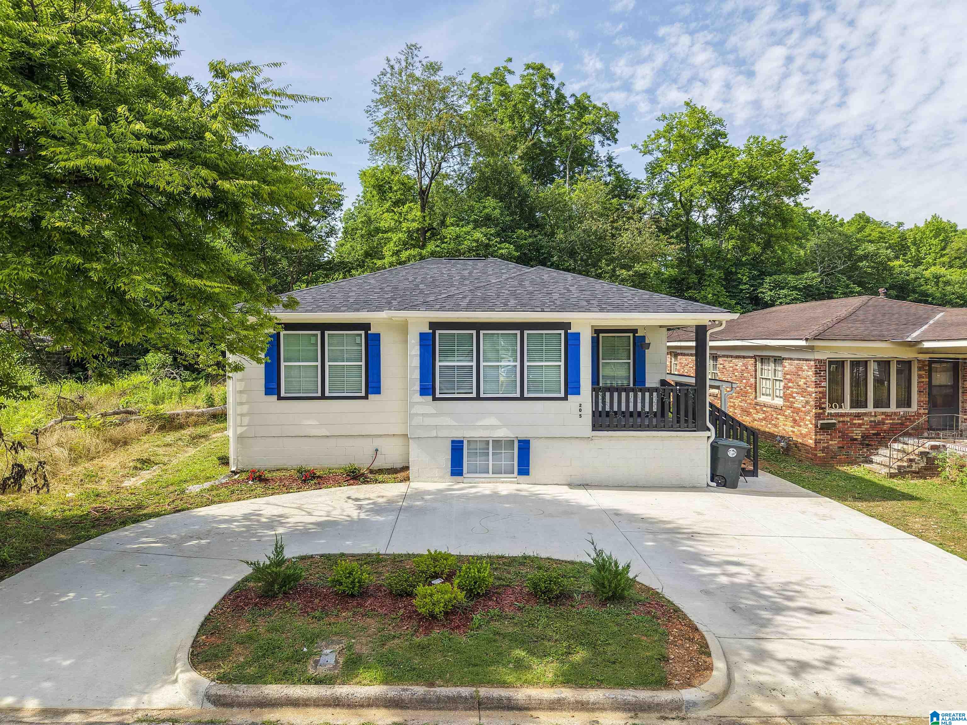 205 14th Court Birmingham, AL 35204 - Photo 1 of 28