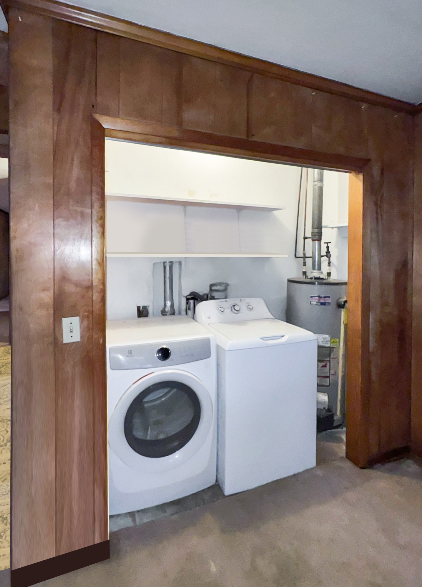 1308 Royal Trail Manchester, TN 37355 - Photo 12 of 18 a utility room with dryer and washer