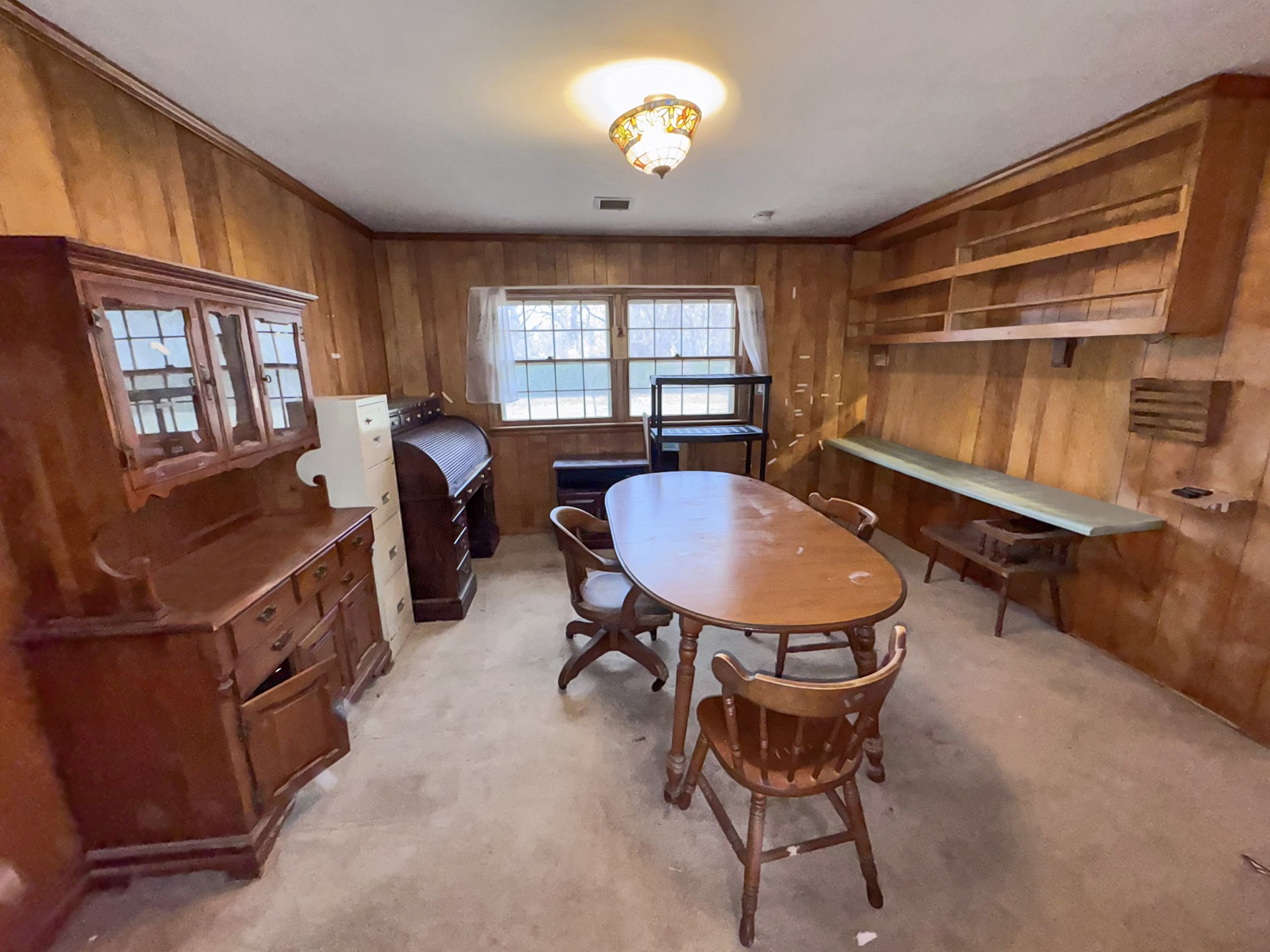 1308 Royal Trail Manchester, TN 37355 - Photo 6 of 18 a dining room with furniture and window