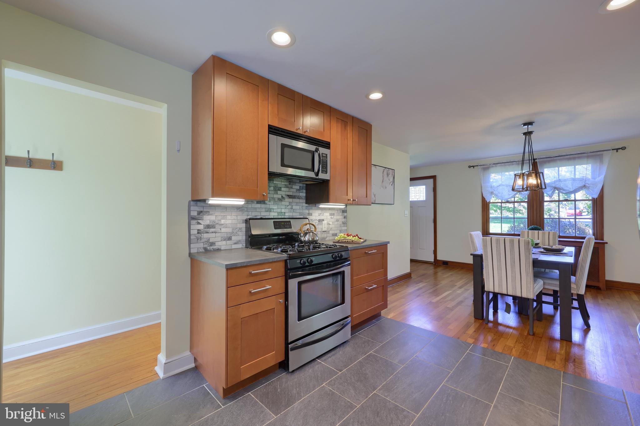 500 Rosedale Avenue Lancaster, PA 17603 - Photo 11 of 33 Spacious kitchen