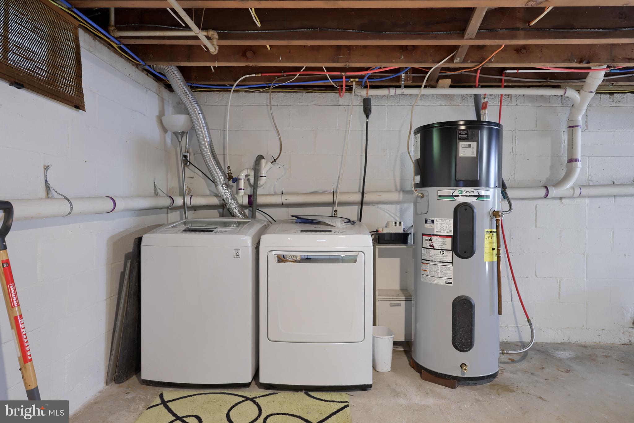 500 Rosedale Avenue Lancaster, PA 17603 - Photo 33 of 33 New hot water heater
Washer dryer included